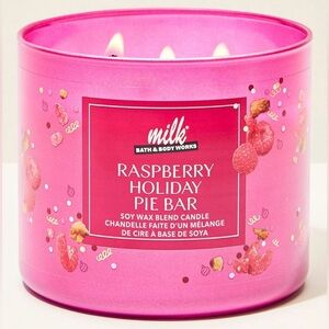 Bath & Body Works NEW Unlit Raspberry Holiday Pie Bar 3-Wick Candle 14.5 Ounce
